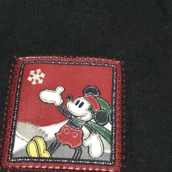 🆕Women’s Disney store turtleneck in black - Picture 3 of 4